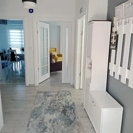 Villa Da Muhtesem Doga Icerisinde, Harika Meva *